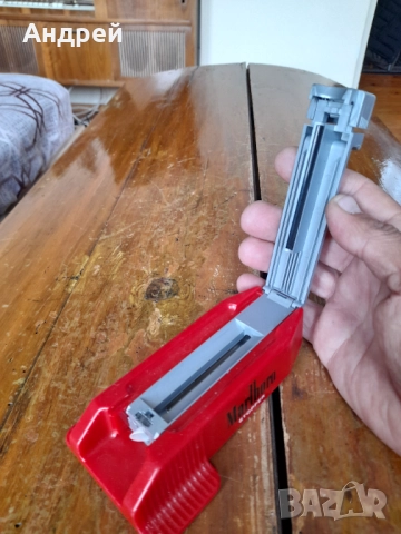 Стара машинка за цигари Marlboro, снимка 6 - Други ценни предмети - 52054823