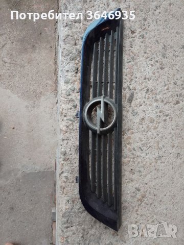 Декоративна решетка пред радиатора за Опел Вектра