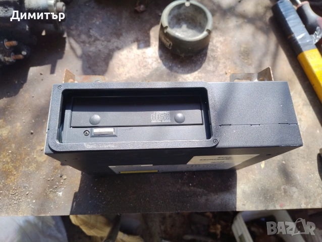 Цд Ченджър / CD Changer За Ягуар С Тайп 2000г / Jaguar S Type 2000y