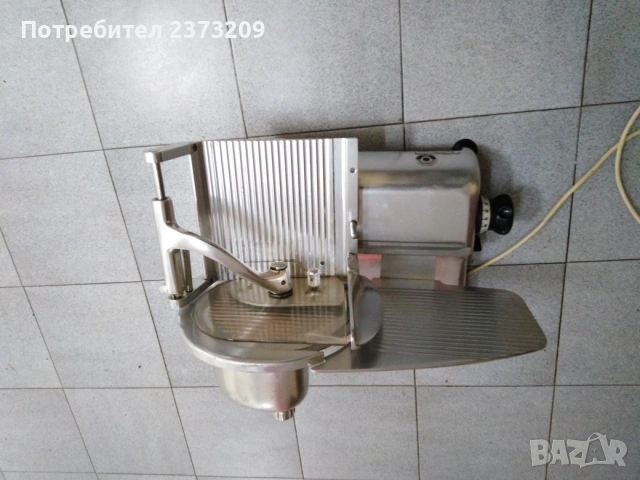 Професионален слайсер / резачка Бизерба модел Р704, снимка 3 - Обзавеждане на кухня - 53511434