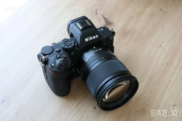 Nikon Z5 II + обектив Nikon Z 24-70mm f/4 S на 3300 кадъра