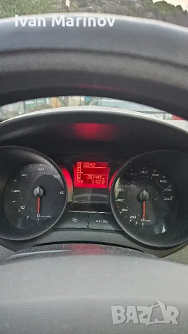 Seat Ibiza 1.6TDI, снимка 8 - Автомобили и джипове - 55985295