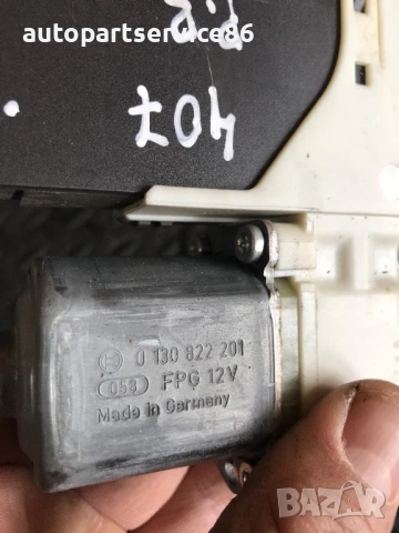 Мотор за предно дясно  стъкло на странична врата за Peugeot 407 (2003-2008) 0130822201, снимка 2 - Части - 53735122