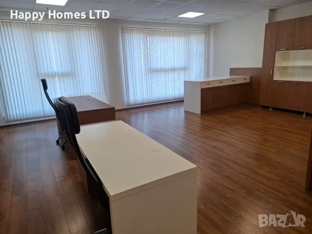 голям офис в бизнес сграда, снимка 4 - Офиси - 55750025