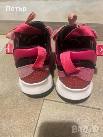 Оригинални дамски маратонки Nike, снимка 5 - Маратонки - 53761445