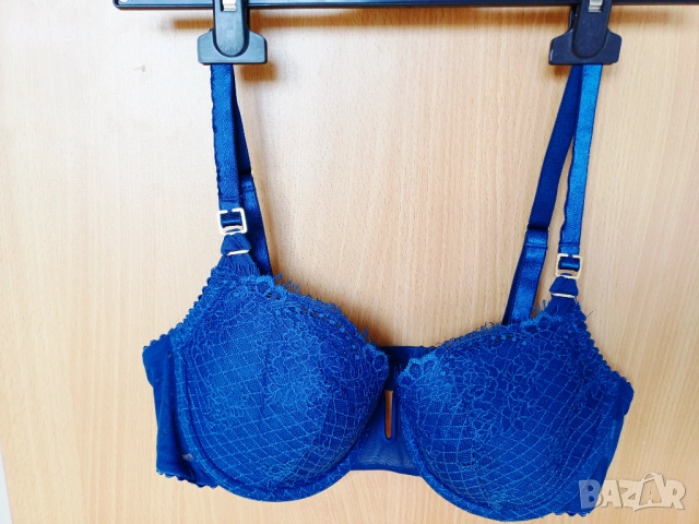 Син сутиен Calvin Klein  80 C, снимка 2 - Бельо - 53133672