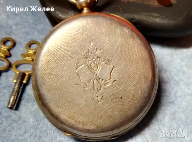 CYLINDRE QUATRE RUBIS Стар ШВЕЙЦАРСКИ СРЕБЪРЕН ДЖОБЕН ЧАСОВНИК ВИСОКА ПРОБА СРЕБРО с 2 КЛЮЧЕТА 48868, снимка 17 - Джобни - 48073974
