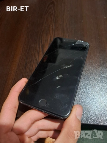 3бр. iphone 8, 8+ и SE за части, снимка 4 - Apple iPhone - 53868220