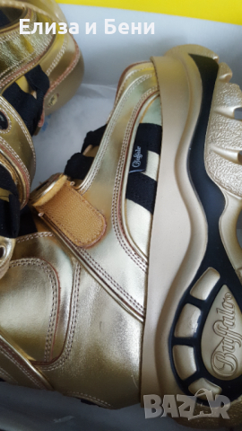 екстравагантни кецове естествена кожа с платформа, с кутия Buffalo gold platform sneakers high top, снимка 2 - Дамски боти - 36282776