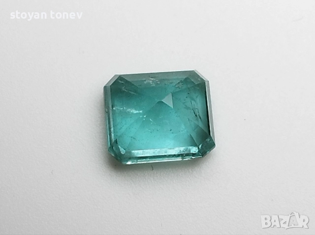 Балансиран изумруд в искрящо зелено 1.88кт. ! Сертифициран! Нов!, снимка 5 - Други - 52745585