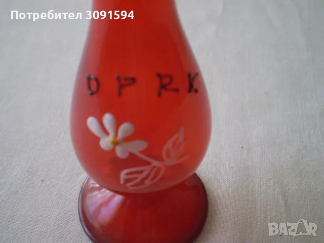 Малка вазичка червено рисувано стъкло, снимка 3 - Други ценни предмети - 48057286