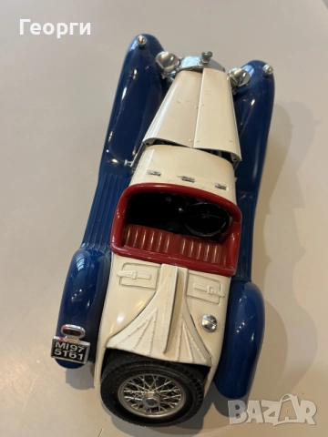 Alfa Romeo Spider 1:18, снимка 9 - Колекции - 56233829