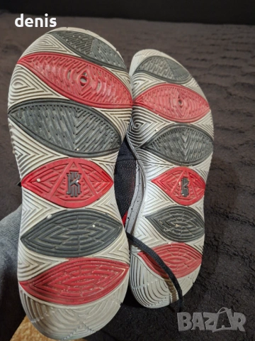  Nike Kyrie 5 Bred - AO2918-600 43номер, снимка 6 - Спортни обувки - 53785487