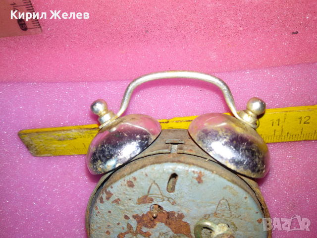 SLAVA MADE in USSR Стар КОЛЕКЦИОНЕРСКИ РУСКИ БУДИЛНИК МЕХАНИЧЕН НАСТОЛЕН ЧАСОВНИК СЛАВА СССР 26477, снимка 10 - Антикварни и старинни предмети - 44548902