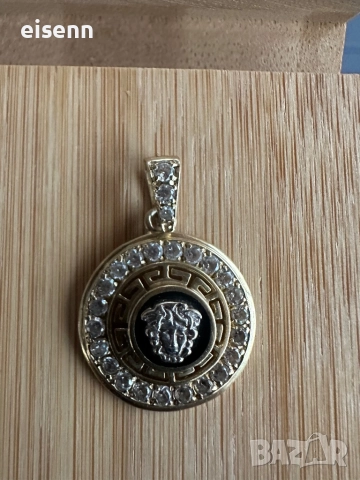 Златна Висулка Versace,, снимка 2 - Колиета, медальони, синджири - 52879041