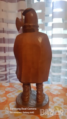 Дървена статуетка на страж-30 см,дърворезба, снимка 4 - Колекции - 34315930