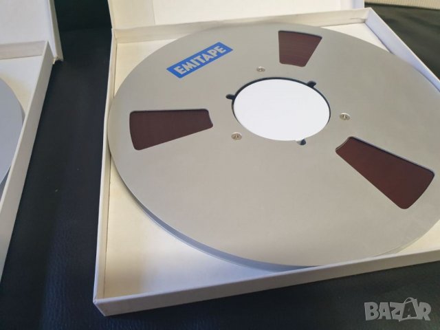 Лот от 2бр алуминиеви магнетофонни ролки Emitape 26,5см 10,5" Имат ленти и кутии. В отлично състояни, снимка 7 - Декове - 39743541