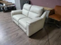 Италианкси кремав кожен диван двойка с електрически релакс механизъм, снимка 6