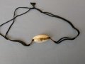 много рядко протмоне от естествена мида за носене на врат със сърма -1920г  , снимка 14