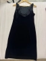 Черна кадифена рокля, снимка 2