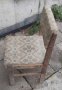 Стари дървени столове 