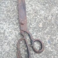 Голяма шивашка ножица, снимка 1 - Антикварни и старинни предмети - 41610791