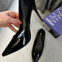 Черни класически високи обувки на ток, 38 номер, нови с етикет, снимка 1 - Дамски обувки на ток - 44756085