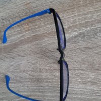 Диоптрични очила +1.5 рамки леки сини , снимка 12 - Слънчеви и диоптрични очила - 33860205