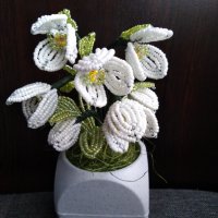 Цветя от мъниста, снимка 5 - Изкуствени цветя - 39405303