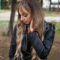 Дълга руса перука на вълни с бретон Флор, снимка 3 - Аксесоари за коса - 39835681