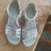 Нови сандали, снимка 1 - Детски сандали и чехли - 41158875