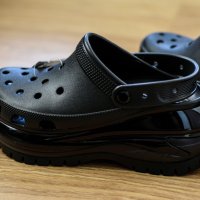 Оригинални платформи Crocs Mega Crush Clog, Черни, Размер 37-40, снимка 5 - Чехли - 42629166