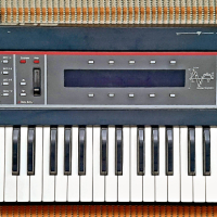 Винтидж ENSONIQ SQ-80 Cross Wave Synthesizer от 1988, снимка 1 - Синтезатори - 44575229