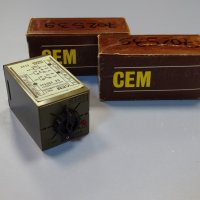 реле време CEM 981 system EI33 timing relay 0-3 sec, снимка 1 - Резервни части за машини - 42539906