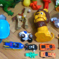 Голям лот играчки екшън фигурки кечисти, динозаври, Бен 10, Киндер Kinder, Спайдърмен, снимка 10 - Колекции - 44641471