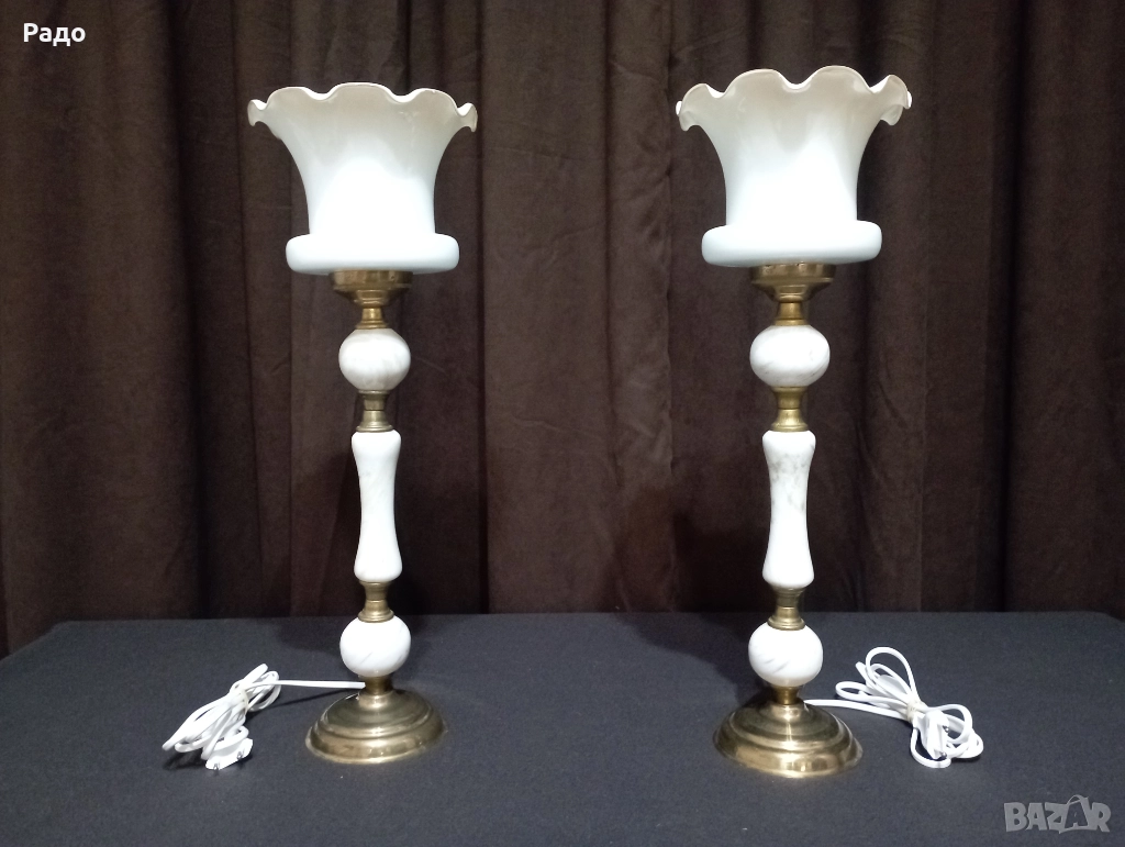 Комплект от две мраморни лампи с бели стъклени абажури, снимка 1