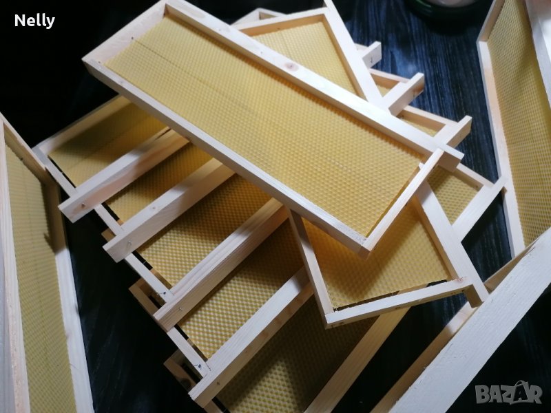 Рамки за пчелни кошери с монтирани восъчни основи, снимка 1