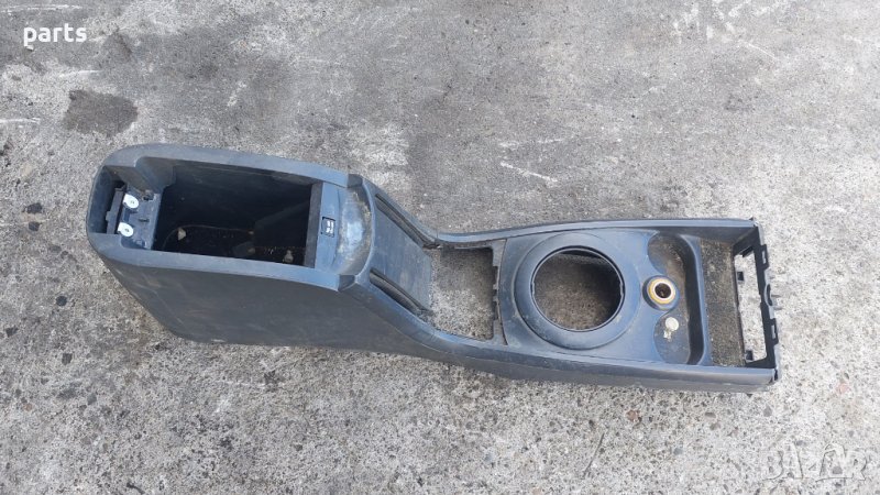 Панел Между Седалките Рено Меган 2 - 8200079091 - 8200079090 N, снимка 1