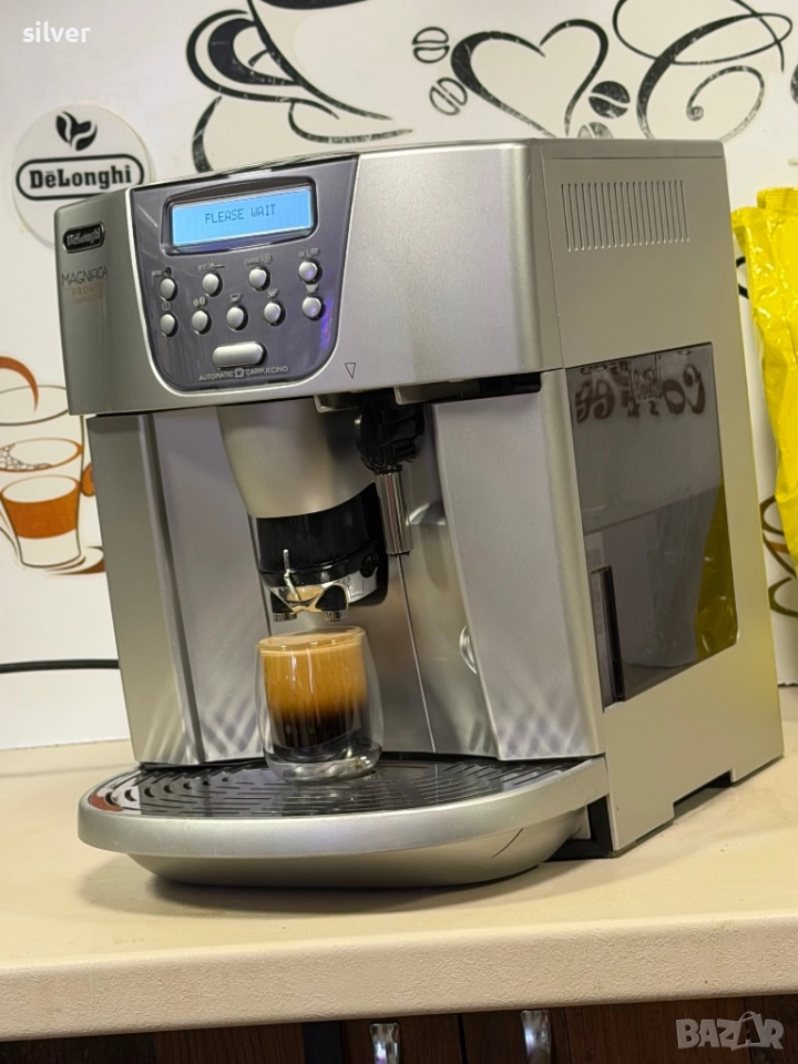 Кафемашина кафе автомат delonghi magnifica pronto с гаранция, снимка 1