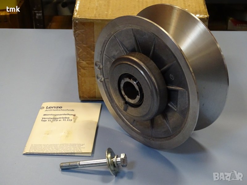 Вариаторна шайба Lenze 11-213.20-910 variable speed pulley 28H7 Ф205/Ф28, снимка 1