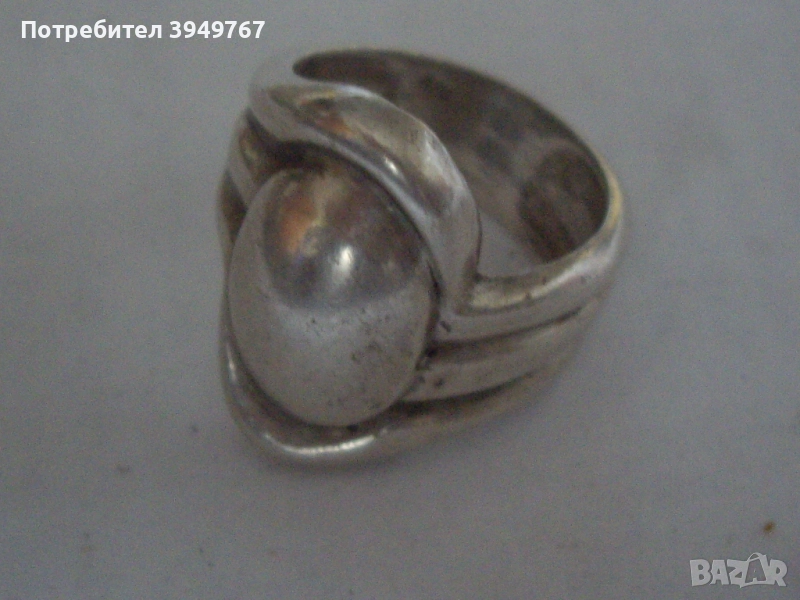 Много интересен ,стар сребърен пръстен., снимка 1