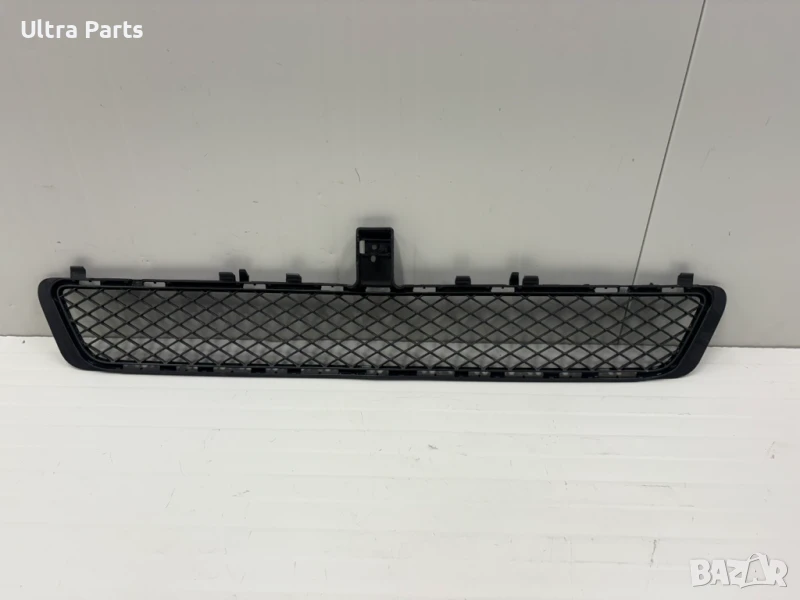 Оригинална центрaлна решетка за Mercedes-Benz W212 E-Class A212 8850023, снимка 1
