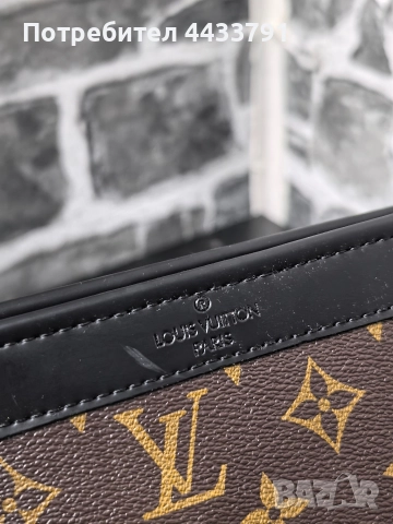 Louis Vuitton чанта тип плик , снимка 5 - Чанти - 52830764