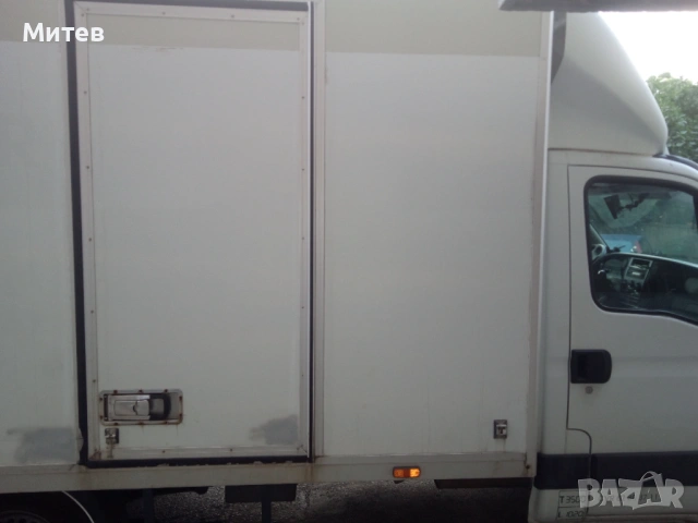 Ивеко 35S13 термо фургон , снимка 2 - Бусове и автобуси - 53228618