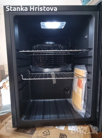 Хладилна витрина Klastein 33L., снимка 3 - Витрини - 53748934