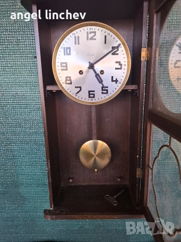 старинни часовници работещи