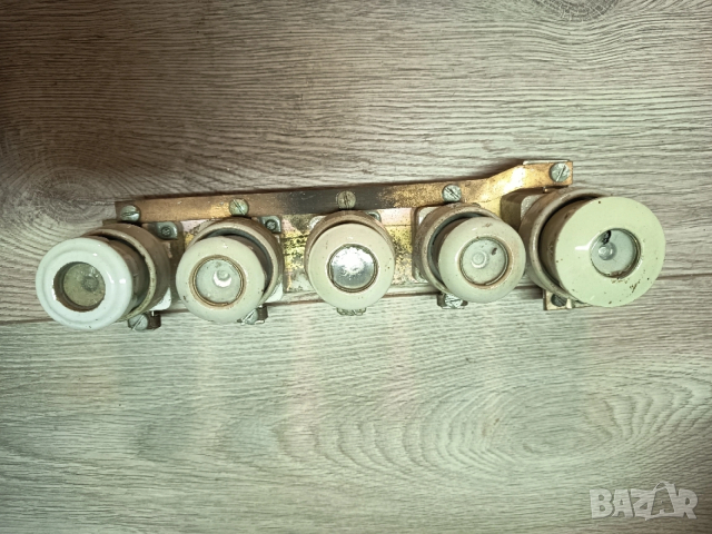 Бакелитов капак за апартаментно табло от соца, снимка 3 - Друга електроника - 53155624