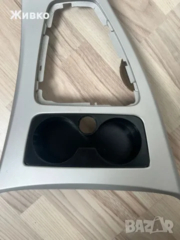 Поставка за чаши BMW E90 E91 E92 E93, снимка 5 - Аксесоари и консумативи - 56352022
