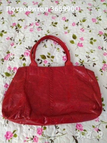 Червена чанта от естествена кожа 