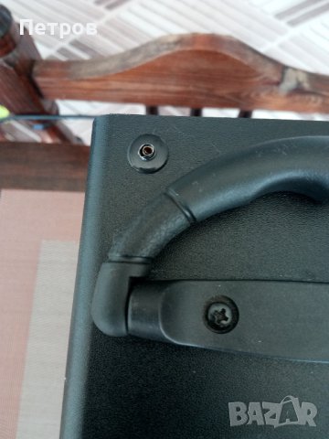 Продавам малко и компактно радио с дистанционно.Работещо.Подходящо за градината и лозето., снимка 3 - Радиокасетофони, транзистори - 40226214